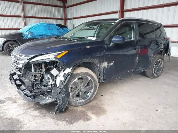 JN8BT3BB7RW285049 2024 NISSAN ROGUE - Image 2