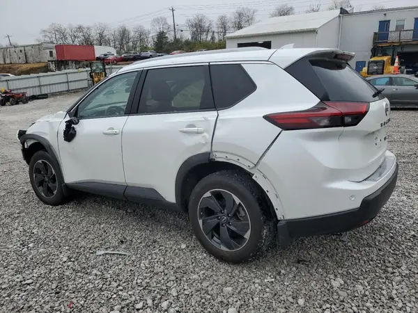 JN8BT3BB7RW286783 2024 NISSAN ROGUE - Image 2