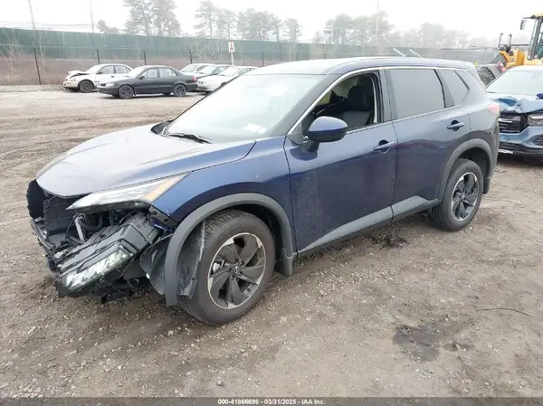 JN8BT3BB7RW287612 2024 NISSAN ROGUE - Image 2