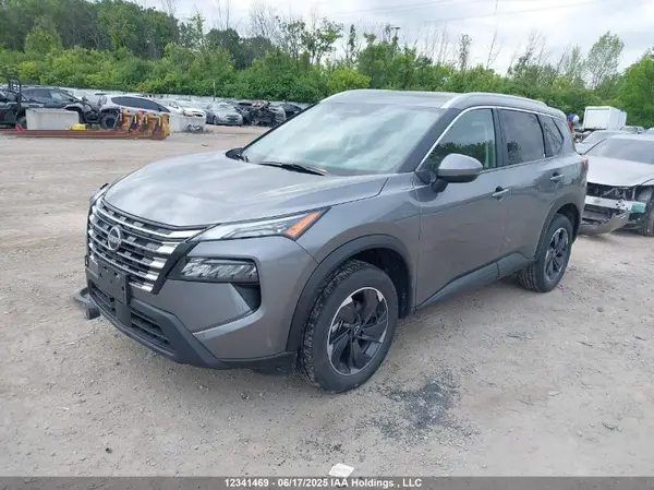 JN8BT3BB7RW428341 2024 NISSAN ROGUE - Image 2