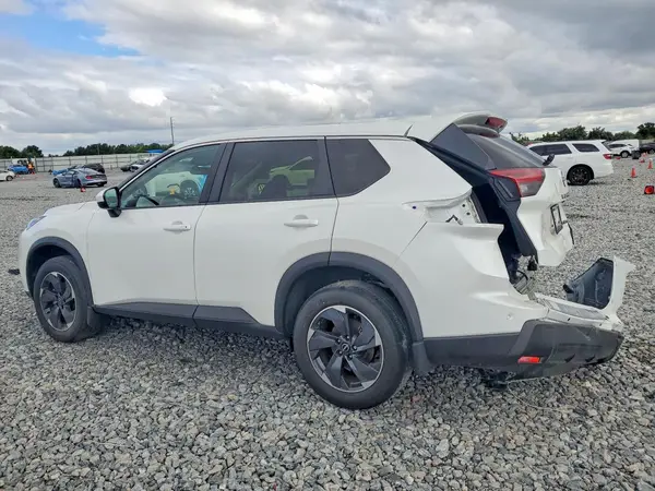 JN8BT3BB7RW431465 2024 NISSAN ROGUE - Image 2
