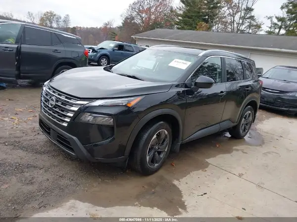 JN8BT3BB7RW433832 2024 NISSAN ROGUE - Image 2