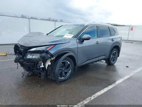 JN8BT3BB7RW440053 2024 NISSAN ROGUE - Image 2