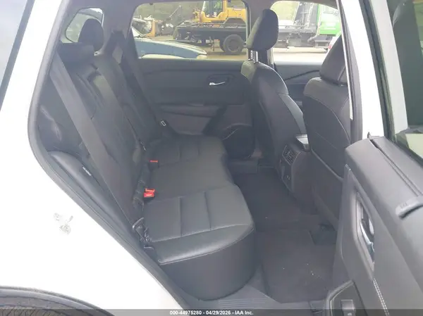 JN8BT3BB7RW445852 2024 NISSAN ROGUE - Image 8