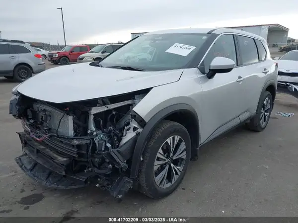 JN8BT3BB8PW351430 2023 NISSAN ROGUE - Image 2