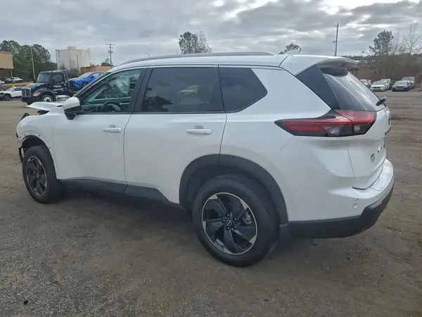 JN8BT3BB8RW281043 2024 NISSAN ROGUE - Image 2