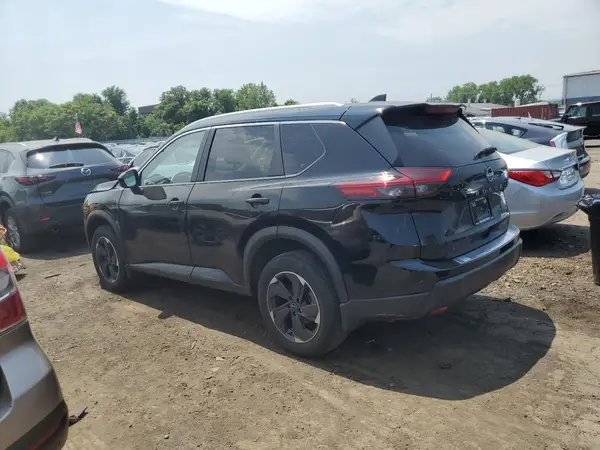 JN8BT3BB8RW420877 2024 NISSAN ROGUE - Image 2