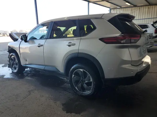 JN8BT3BB8RW421236 2024 NISSAN ROGUE - Image 2