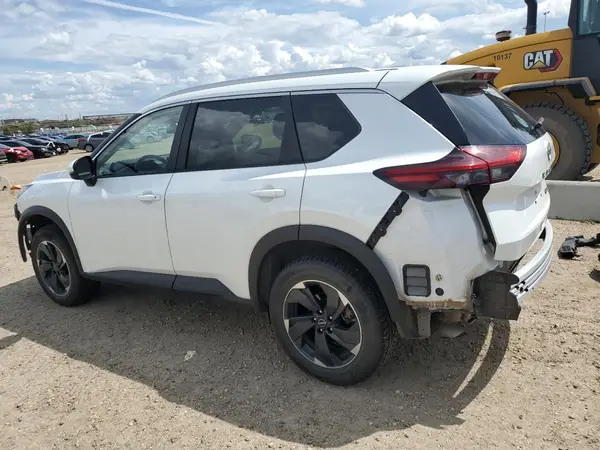 JN8BT3BB8RW424461 2024 NISSAN ROGUE - Image 2
