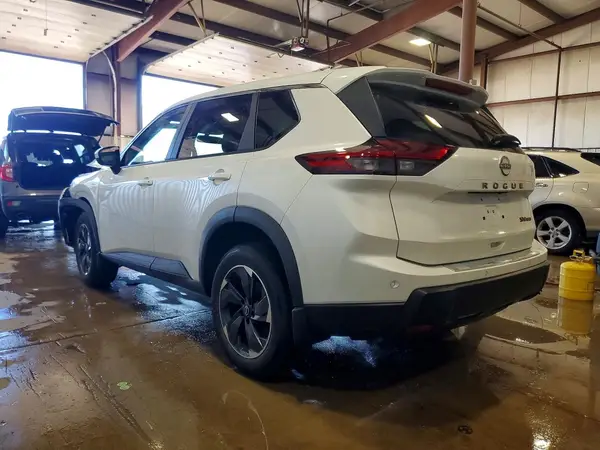 JN8BT3BB8RW425609 2024 NISSAN ROGUE - Image 2