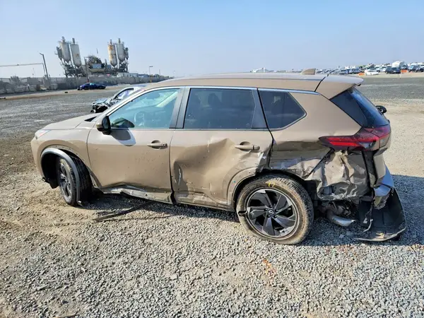 JN8BT3BB8RW430289 2024 NISSAN ROGUE - Image 2