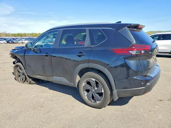 JN8BT3BB8RW445066 2024 NISSAN ROGUE - Image 2