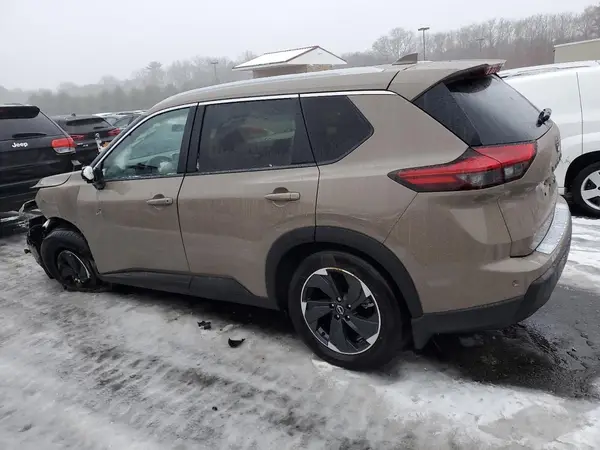 JN8BT3BB8RW445875 2024 NISSAN ROGUE - Image 2