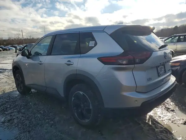 JN8BT3BB8RW445973 2024 NISSAN ROGUE - Image 2
