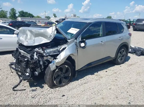 JN8BT3BB9RW171263 2024 NISSAN ROGUE - Image 2
