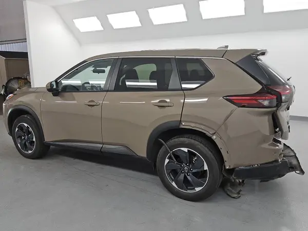 JN8BT3BB9RW421598 2024 NISSAN ROGUE - Image 2