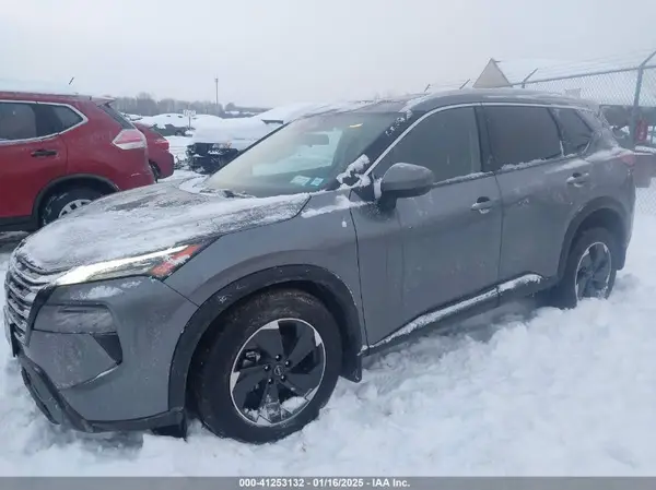 JN8BT3BB9RW441849 2024 NISSAN ROGUE - Image 2