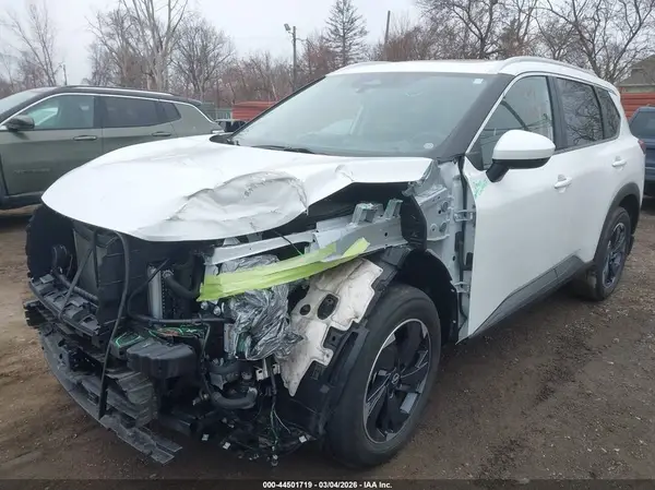 JN8BT3BB9RW447733 2024 NISSAN ROGUE - Image 2