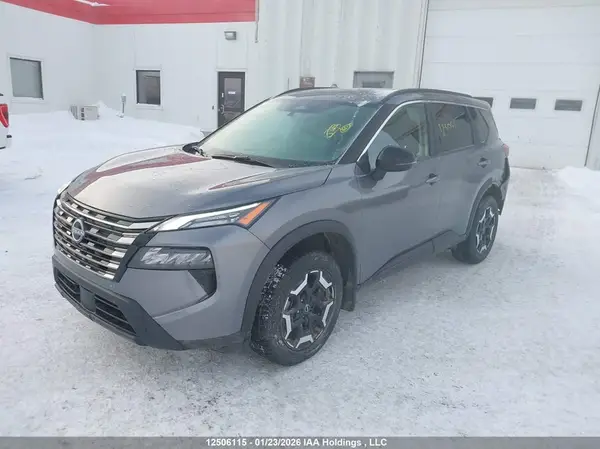 JN8BT3BB9SW421607 2025 NISSAN ROGUE - Image 2