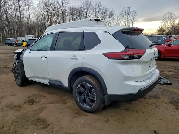 JN8BT3BB9SW429075 2025 NISSAN ROGUE - Image 2