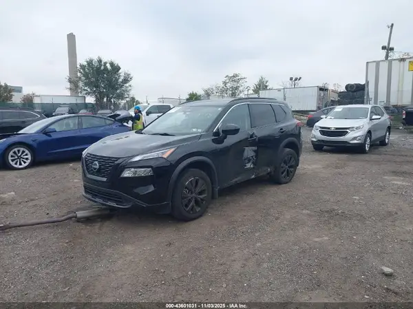 JN8BT3BBXPW201948 2023 NISSAN ROGUE - Image 2