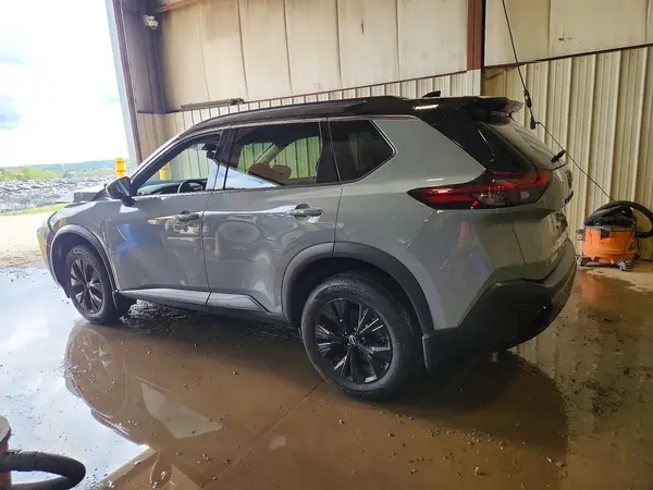 JN8BT3BBXPW212108 2023 NISSAN ROGUE - Image 2