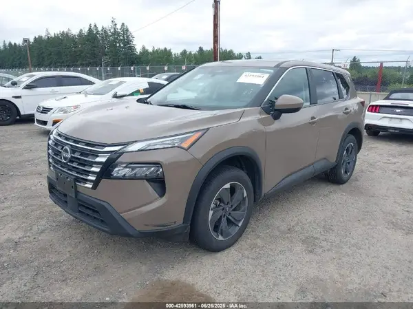 JN8BT3BBXRW422758 2024 NISSAN ROGUE - Image 2
