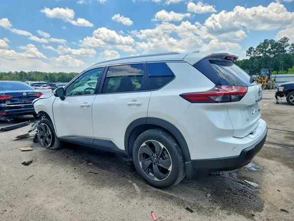 JN8BT3BBXRW445201 2024 NISSAN ROGUE - Image 2