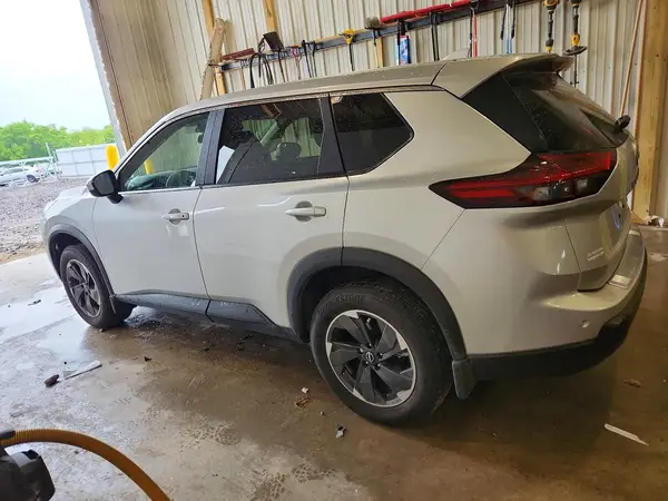JN8BT3BBXSW421499 2025 NISSAN ROGUE - Image 2