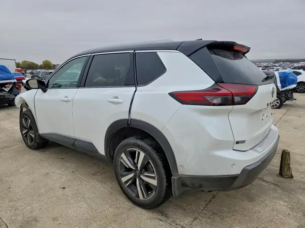 JN8BT3CA2RW356440 2024 NISSAN ROGUE - Image 2