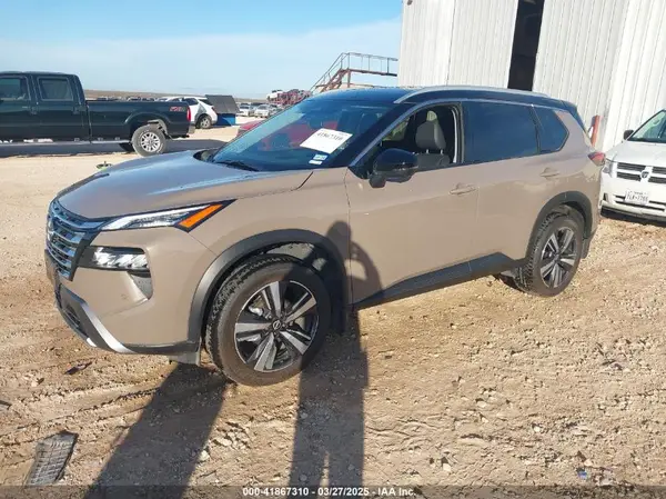 JN8BT3CA2RW360441 2024 NISSAN ROGUE - Image 2