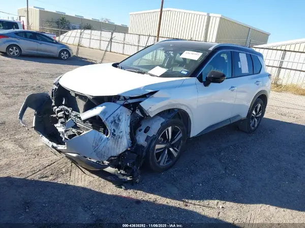 JN8BT3CA3RW350856 2024 NISSAN ROGUE - Image 2