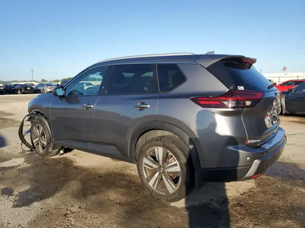 JN8BT3CA8RW000123 2024 NISSAN ROGUE - Image 2