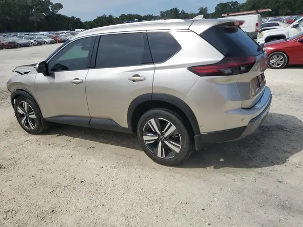 JN8BT3CA9RW359724 2024 NISSAN ROGUE - Image 2