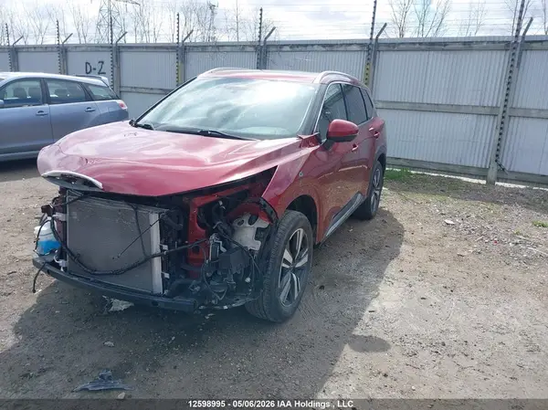 JN8BT3CB0NW332415 2022 NISSAN ROGUE - Image 2