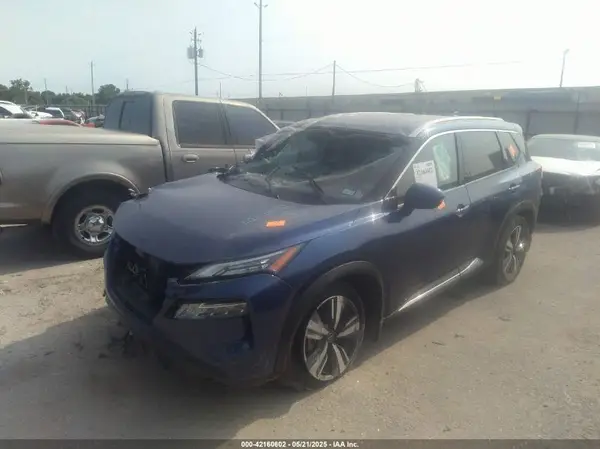 JN8BT3CB0PW464111 2023 NISSAN ROGUE - Image 2