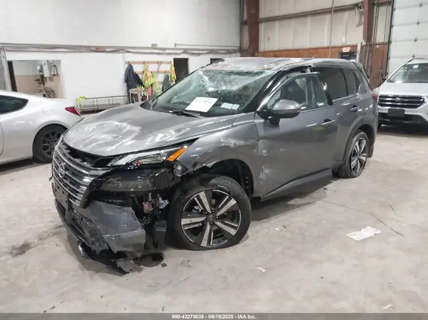 JN8BT3CB0SW153674 2025 NISSAN ROGUE - Image 2