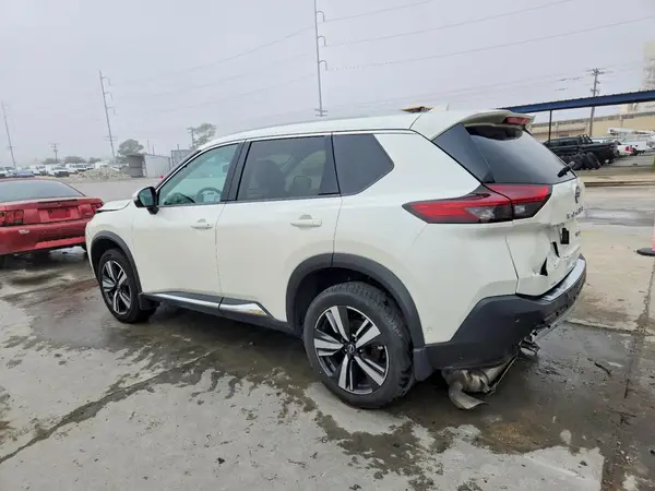JN8BT3CB1PW489082 2023 NISSAN ROGUE - Image 2