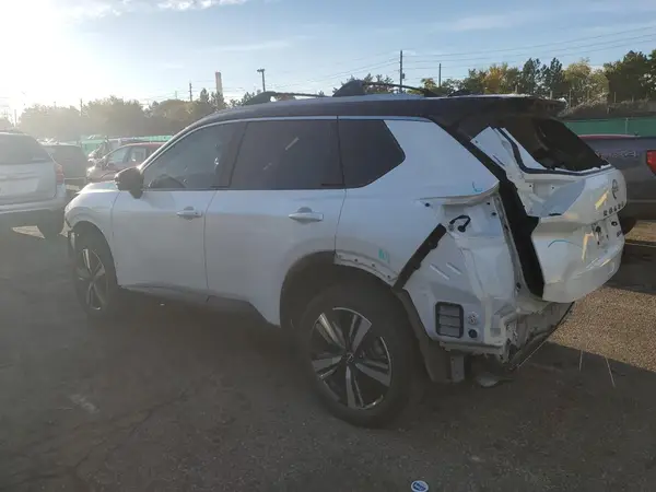JN8BT3CB1RW173720 2024 NISSAN ROGUE - Image 2