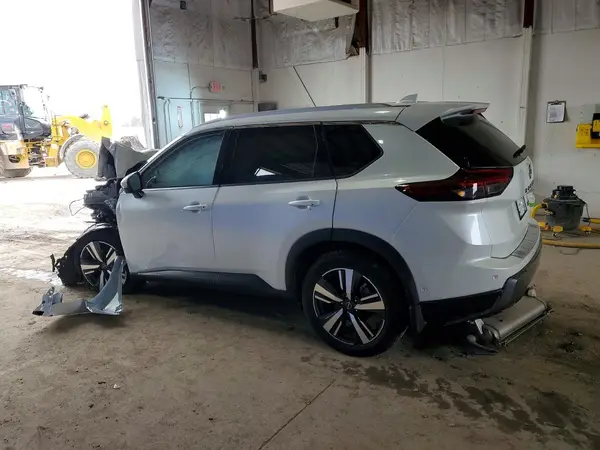 JN8BT3CB1RW178464 2024 NISSAN ROGUE - Image 2