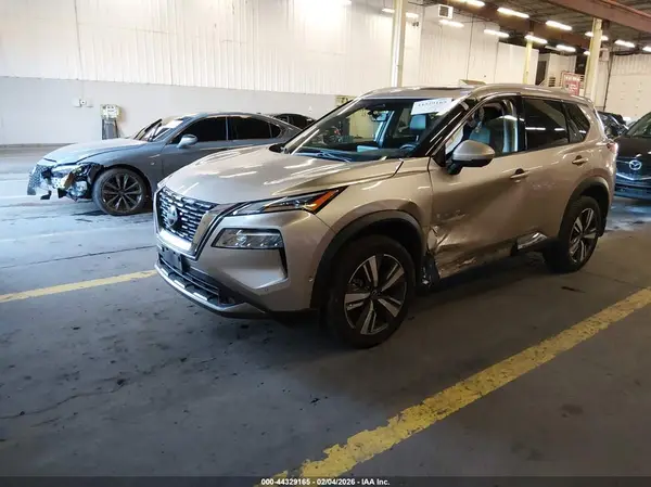 JN8BT3CB2NW332139 2022 NISSAN ROGUE - Image 2