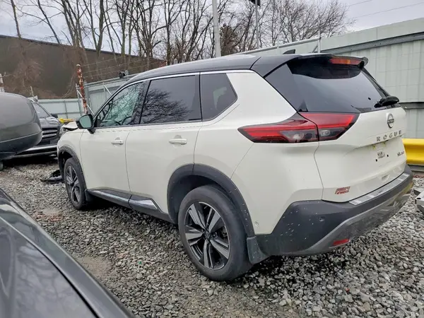 JN8BT3CB2PW486143 2023 NISSAN ROGUE - Image 2