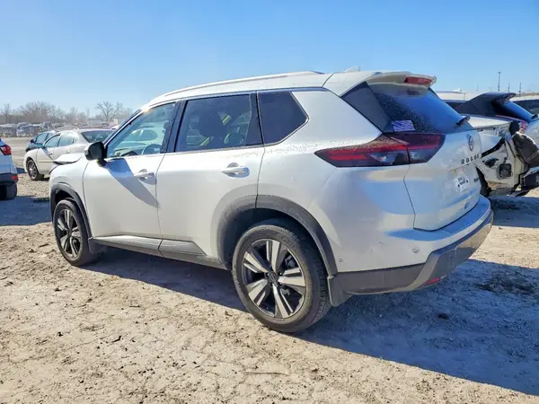 JN8BT3CB2RW432117 2024 NISSAN ROGUE - Image 2