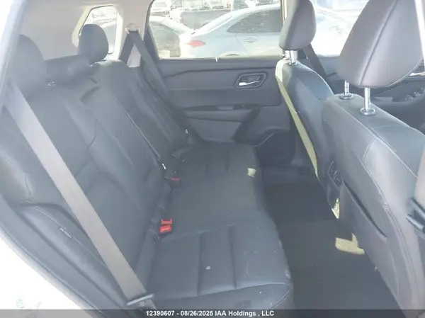 JN8BT3CB2RW443666 2024 NISSAN ROGUE - Image 8