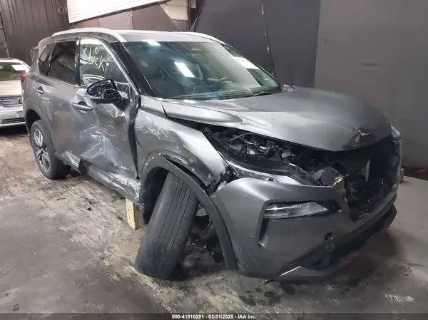 JN8BT3CB3PW470565 2023 NISSAN ROGUE - Image 1