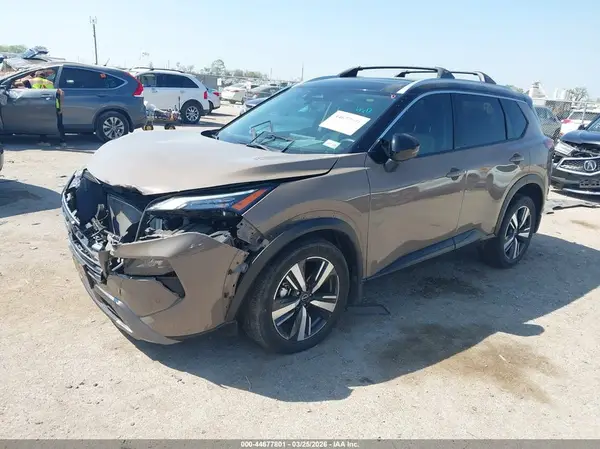 JN8BT3CB3RW179972 2024 NISSAN ROGUE - Image 2