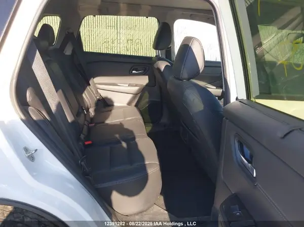 JN8BT3CB3RW421837 2024 NISSAN ROGUE - Image 8