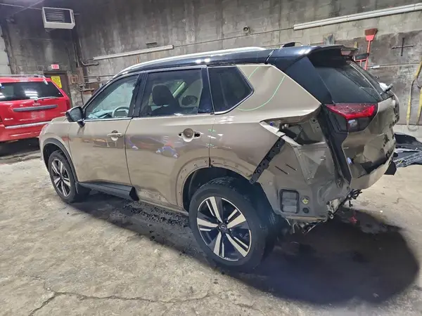 JN8BT3CB3RW422793 2024 NISSAN ROGUE - Image 2