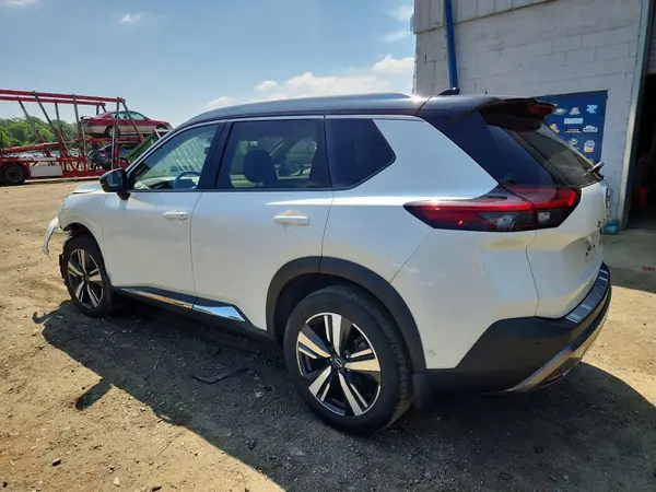 JN8BT3CB4PW492039 2023 NISSAN ROGUE - Image 2