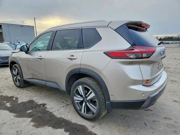 JN8BT3CB4RW436489 2024 NISSAN ROGUE - Image 2